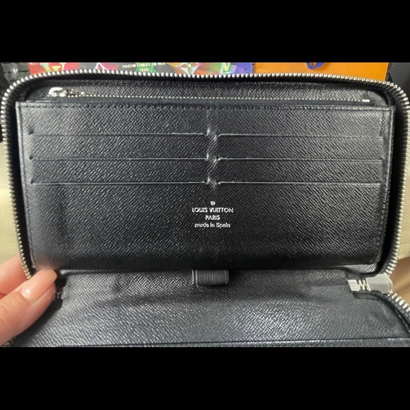 ✨AUTHENTIC✨ Louis Vuitton Zippy Organizer Wallet - Picture 9 of 12